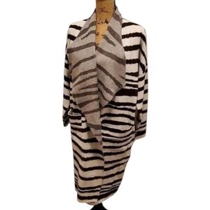 Ontwelfth Zebra print super soft ontwelfth cardigan‎ coatigan size large New